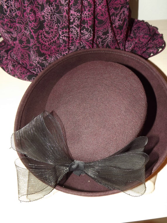 Vintage Womens Brown Felt Hat With Black Bow - image 6