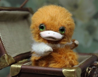 Fantastic animals Niffler Plush Plaptpus Red fantastic beasts cosplay potter duck billed platypus plush Baby niffler miniature Suitcase doll