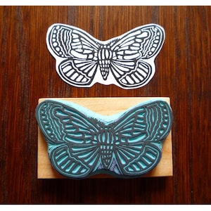 Tampon papillon - tampon gravé à la main - décorations textiles, papier cadeau, scrapbooking - hand-carved stamps