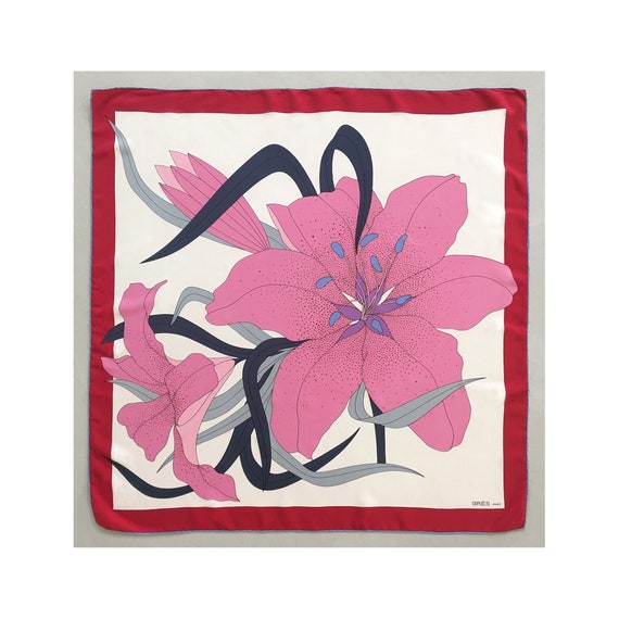VTG MADAME GRÈS Paris 100% Crêpe De Chine Silk Sca