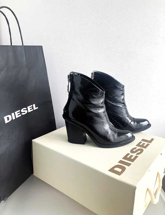 DIESEL MUSIKALLS OZYS Patent Leather Ankle Boots Zipper  display picture 3