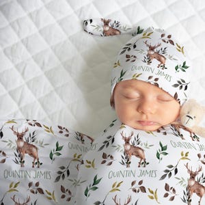 WOODLAND DEER NAME Swaddle, Baby Boy Deer Blanket, Newborn Boy Woodland Swaddle Blanket, Newborn Boy Blanket Knotted Hat Set, Baby Boy Gift