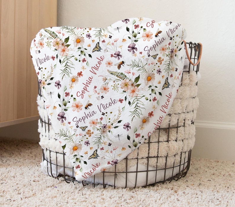 WILDFLOWER BABY BLANKET Personalized Baby Girl Wildflower Blanket, Toddler Girl Wildflower Name Blanket Wild Flower Nursery Baby Shower Gift immagine 1
