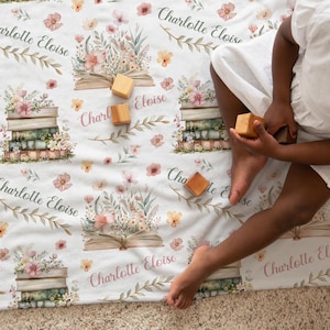 FLORAL BOOK BLANKET Personalized Girl Wildflower Storybook Blanket, Baby Girl Blanket Floral Books Toddler Girl Name Blanket, Baby Girl Gift