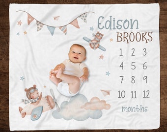 Bear Pilot Milestone Blanket, Baby Bear Airplane Milestone Blanket, Track Baby Growth, Bear in Plane, Baby Growth Blanket, Airplane Nursery