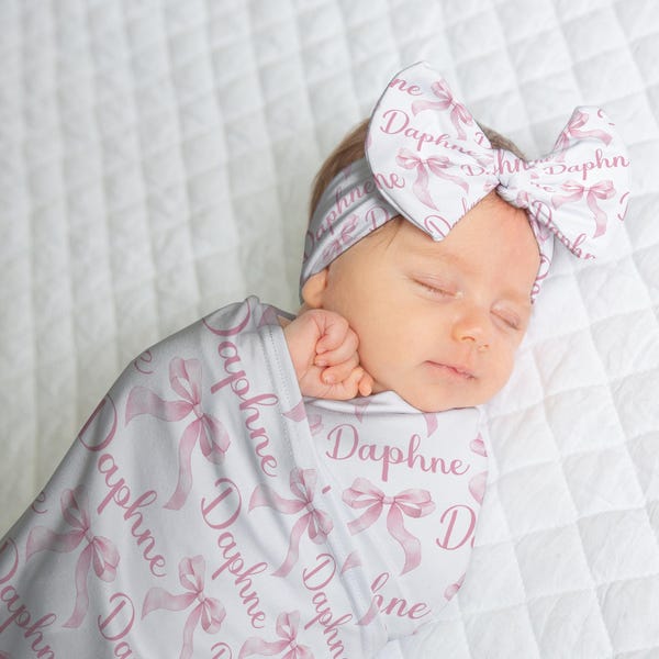 PINK BOW SWADDLE Blanket, Personalized Baby Girl Pink Coquette Swaddle Set, Baby Girl Swaddle Headband Pink Bow Baby Name Swaddle, Baby Gift