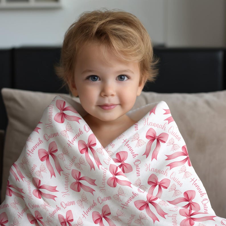 PERSONALIZED COQUETTE BLANKET, Pink Bow Blanket, Personalized Baby Girl Blanket, Pink Baby Blanket, Bow Theme Girl Gift, Bow Name Blanket imagen 2
