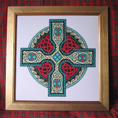 Celtic Cross Stitch Pattern Emerald Celtic Cross Pdf File Etsy