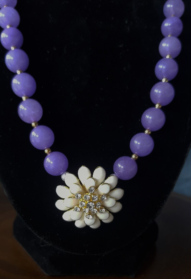 Lavender quartzite flower necklace