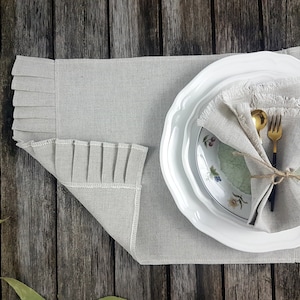 Ruffled edge linen place mats, ruffle place mats, linen placemats