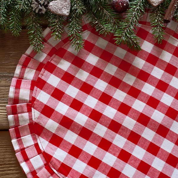 Red gingham ruffle placemats