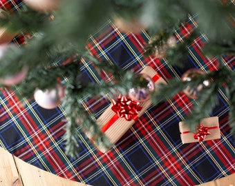 Black Stewart tree skirt, tartan tree skirt, black tartan tree skirt, Christmas tree skirt.