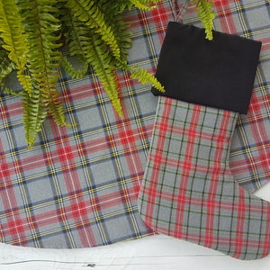 Gray plaid tree skirt, tartan tree skirt, gray tartan tree skirt, Christmas tree skirt. image 3