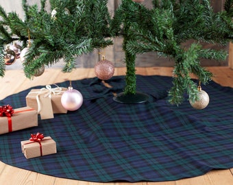 Blackwatch Plaid tree skirt, tartan tree skirt, navy and green tartan tree skirt, Christmas tree skirt.