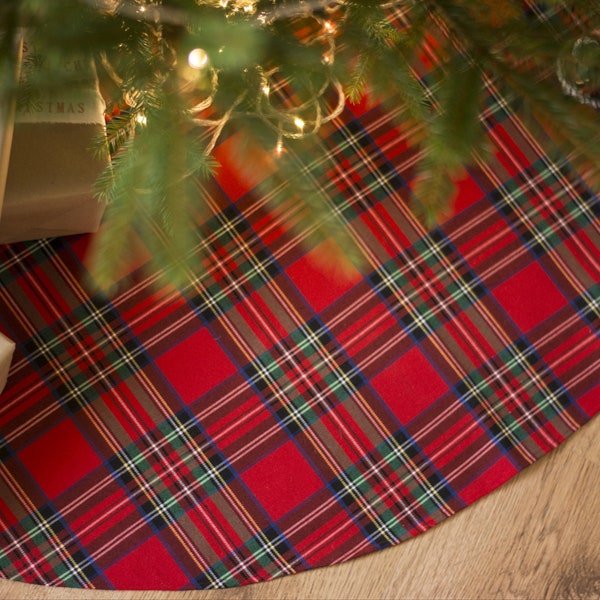 RED PLAID TREE skirt, tartan tree skirt, red tartan tree skirt, Christmas tree skirt.