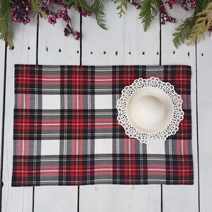 Plaid place mats, Christmas place mats