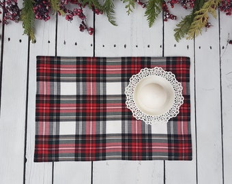 Plaid place mats, Christmas place mats