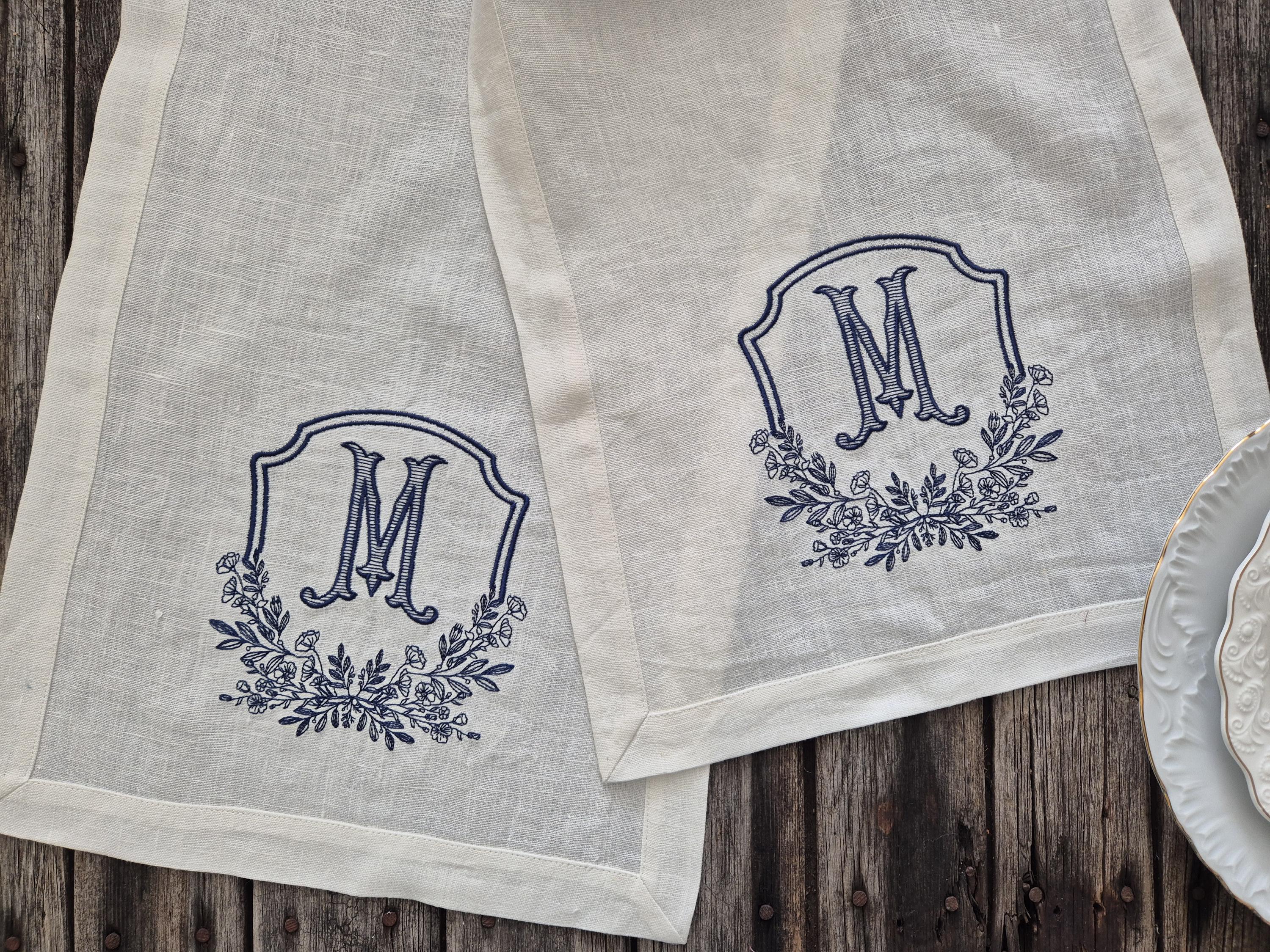 Chemin de table CREST MONOGRAMM, chemin de table en lin, linge de table personnalisé, linge de table de mariage