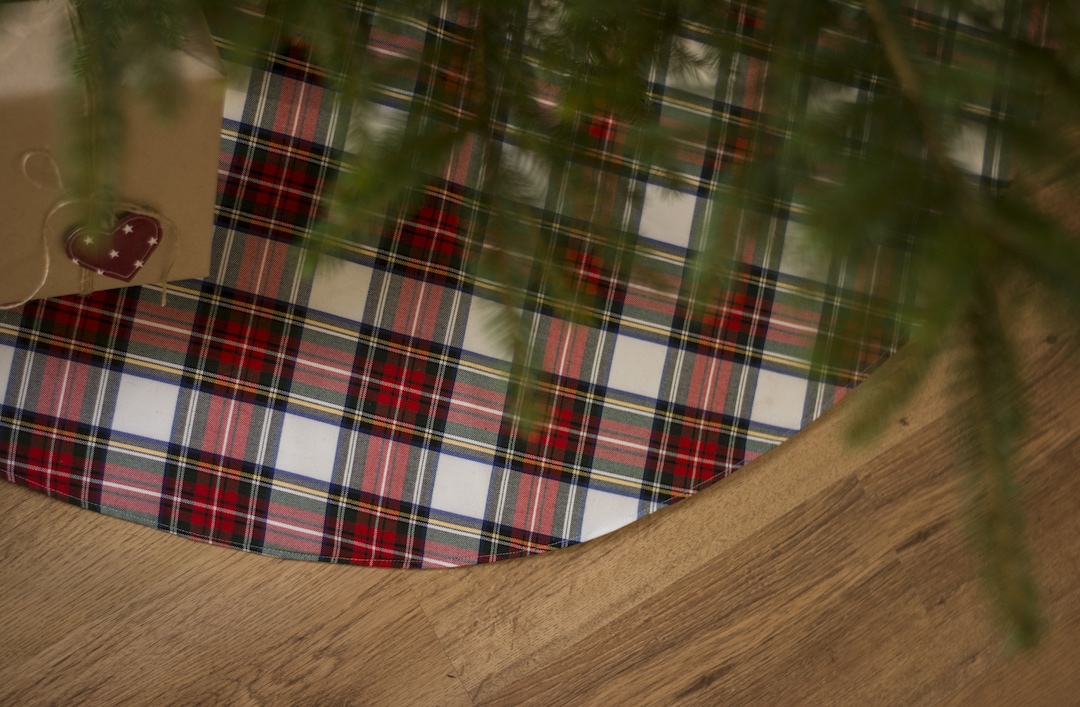 Shaw Modern Tartan Plaid Christmas Tree Skirt