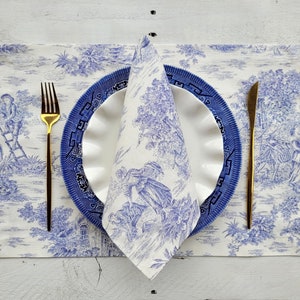 Toile print table linen, placemats, napkins