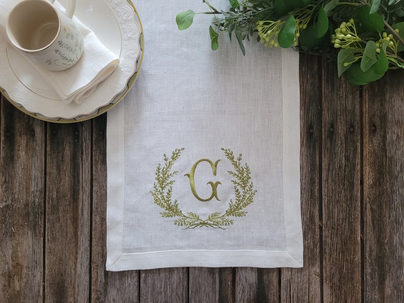 LAUREL MONOGRAMM table runner, linen table runner, personalized table linen, wedding table linen image 2