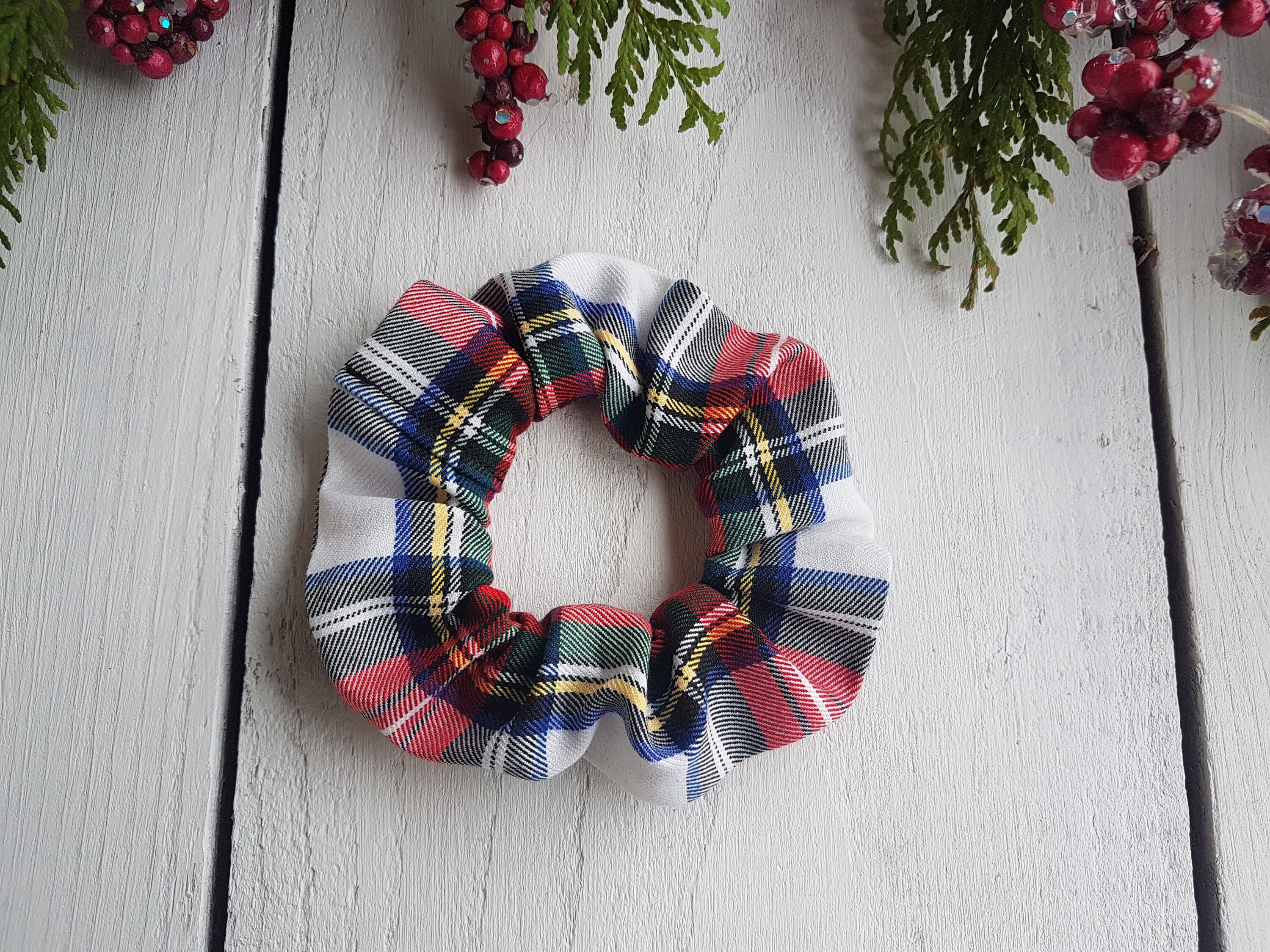 Christmas Hair Scrunchies Bulk 100 pcs Soft Elastic Sequin Plaid Holiday Accesso Christmas Glitter Sequin Scrunchies - Red & Green Hair  main image 3