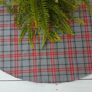 Gray plaid tree skirt, tartan tree skirt, gray tartan tree skirt, Christmas tree skirt. image 6