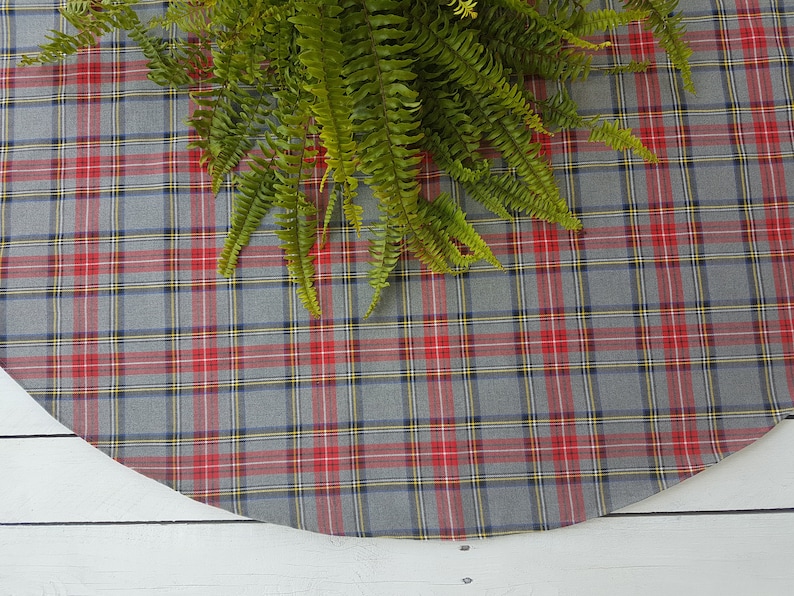 Gray plaid tree skirt, tartan tree skirt, gray tartan tree skirt, Christmas tree skirt. image 6