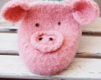 Pig Slippers (for Adults) Knitting Pattern