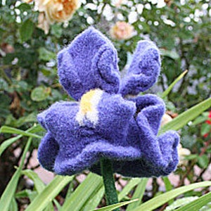 Iris Flower Knitting Pattern