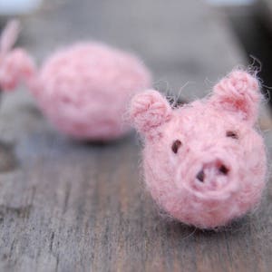 Pig and Cow Hair Ties Knitting Pattern