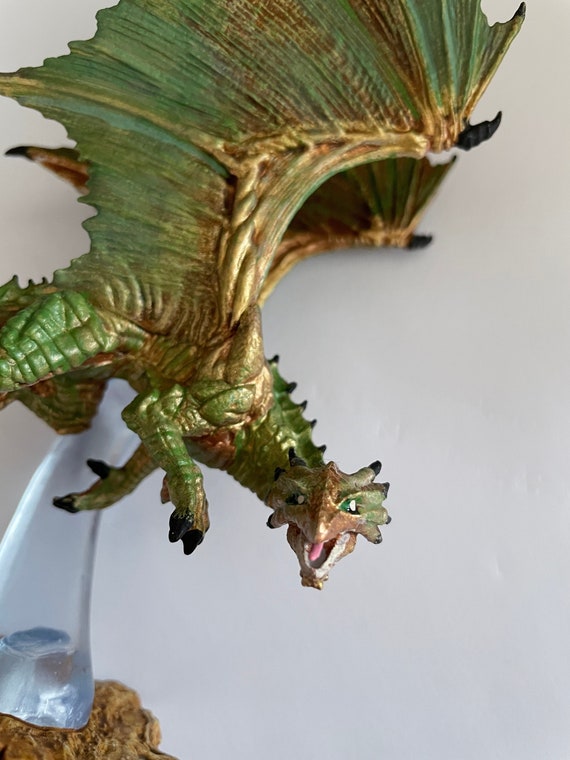 Rastløs Fatal på Young Bronze Dragon Pro-painted Dnd Gaming Miniature - Etsy