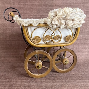 Vintage Victorian Wicker Baby Doll Buggy – Pram Carriage Stroller w/ Parasol