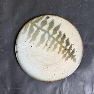 Vintage Deanna Nichols Studio Pottery Fern Wall Plaque 7.25” Missouri Artist image 6
