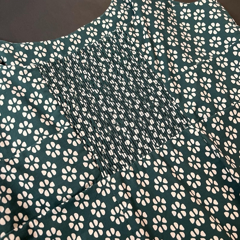 Vestido midi floral Blythe de Anthropologie, nuevo con etiquetas • Verde y blanco • Algodón elástico, talla L imagen 7