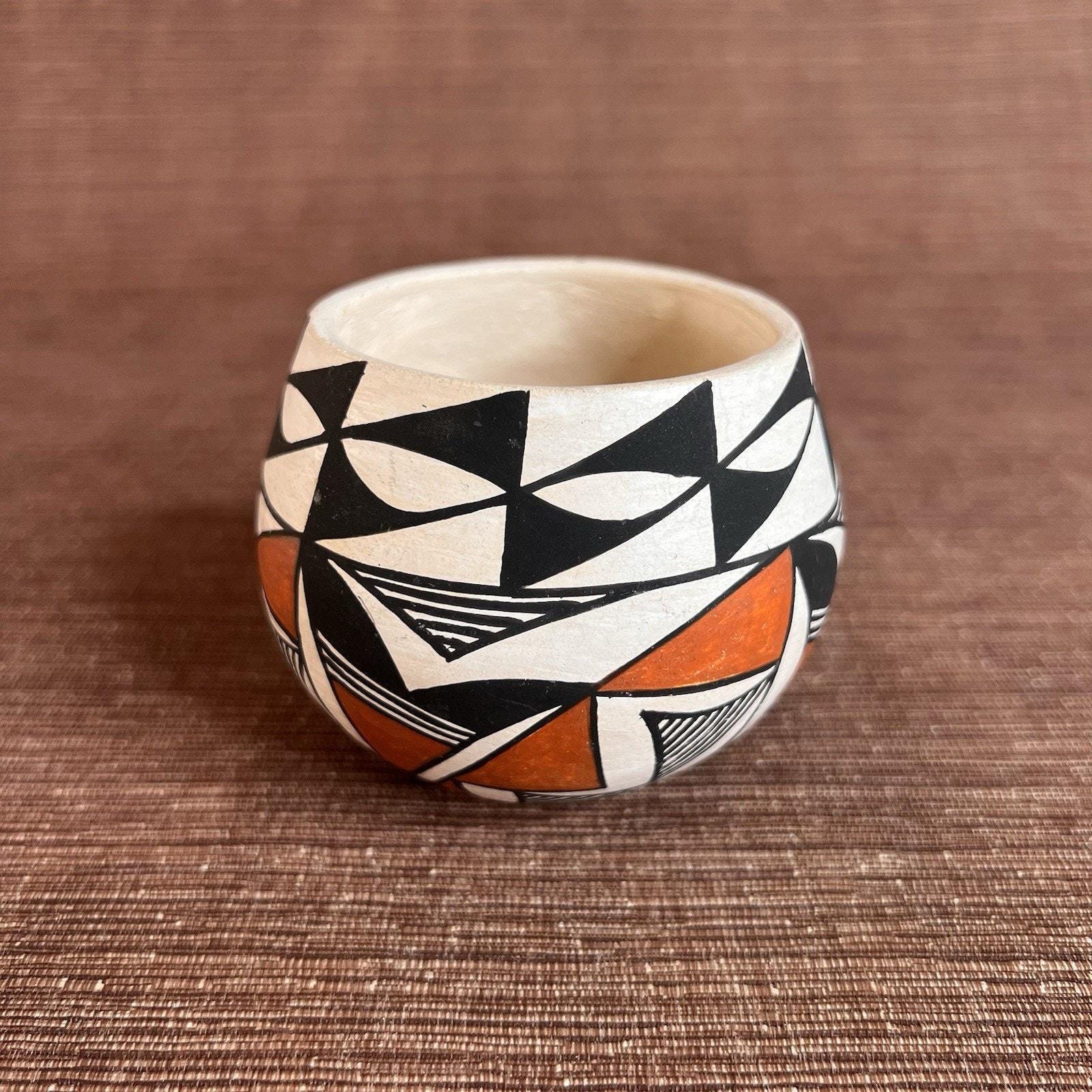 Signed Acoma Pot - Etsy