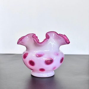 Fenton cranberry and white coin dot small rusffled vase