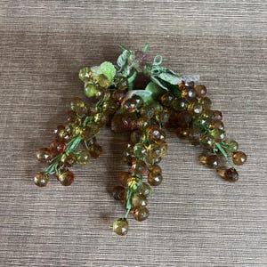 Vintage MCM Lucite-Trauben – 3 Bernstein-Acryl-Cluster – Facettierte Prismatische Frucht