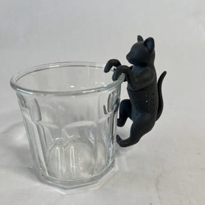 Infusor de té de silicona Fred PURRTEA original con forma de gato • Gatito gris • Sin caja imagen 2