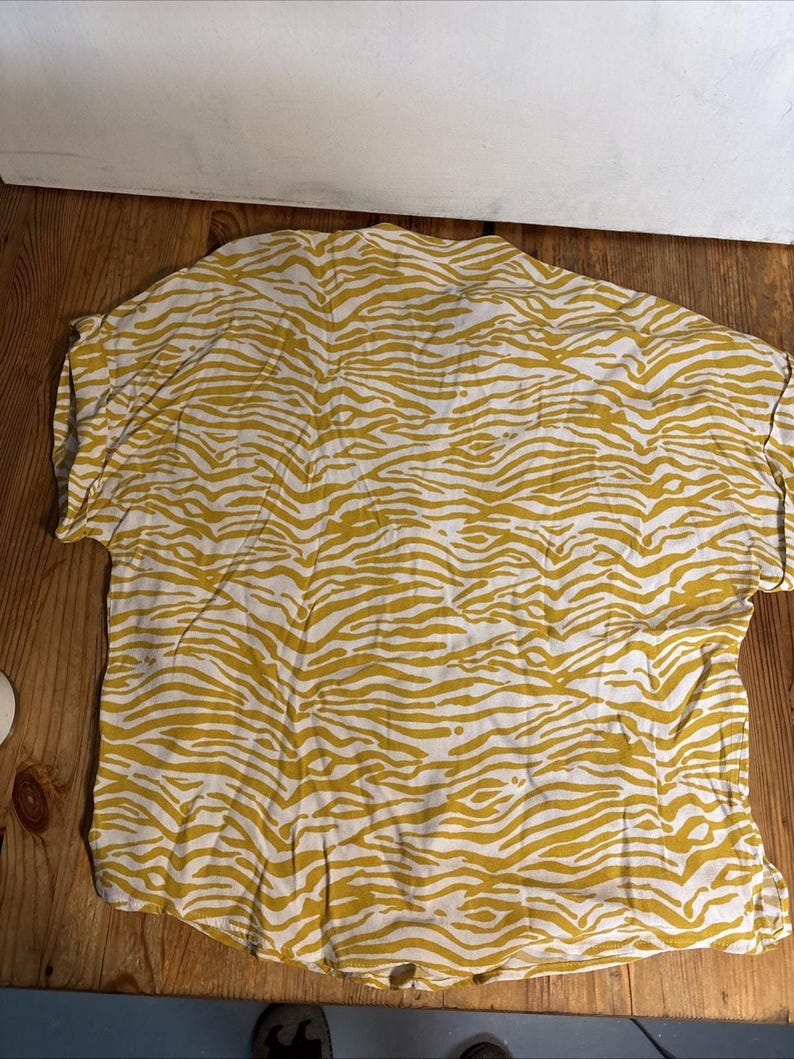 Maeve par Anthropologie • Chemisier à manches courtes à imprimé zèbre • Petite taille pour femmes image 3