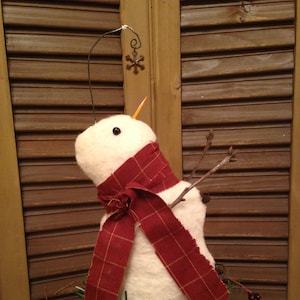 Primitive Christmas Winter Snowman Catching a Falling Snowflake