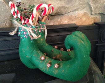 Primitive Pair of Elf Shoes, Elf Boots filled with Candy Canes, Greenery and Cinnamon Sticks, Handmade Elf Shoes