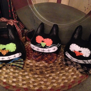 Primitive Halloween Black Cat Ornies or Tucks, Set of Three