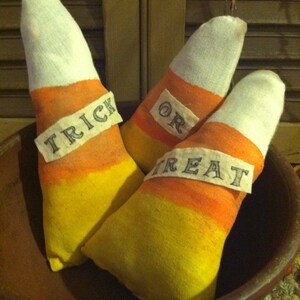 Primitive Halloween Set of 3 Fabric Trick or Treat Candy Corn Ornie or ...