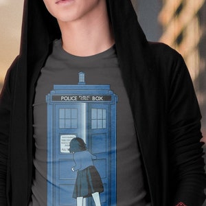 Unisex/Mens: A Magical Box / Dr.Who / Narnia t-shirt
