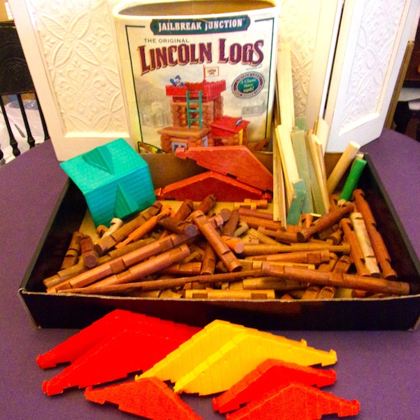 Vintage Lincoln Logs Toys w/Old Box w/Graphics Mixed Lot Wood & Plastic Roof Trusses Logs Slats etc.