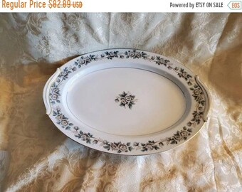 Laurette Pattern Cottage Set Of 4 Noritake Floral Plates Japan Shabby Chic Collectible China Garden Party Interior Decorate 5047