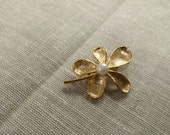 Collectible Jewelry Brass Flower or Round Floral Brooch Faux Pearl or Pin Fashion Accessory Costume Jewelry
