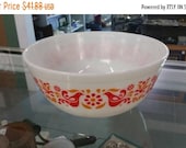 On Sale Rare Pyrex, Friendship Pattern 403, 2.5 Quart Mixing Bowl, White with Red and Orange Flowers and Red Birds