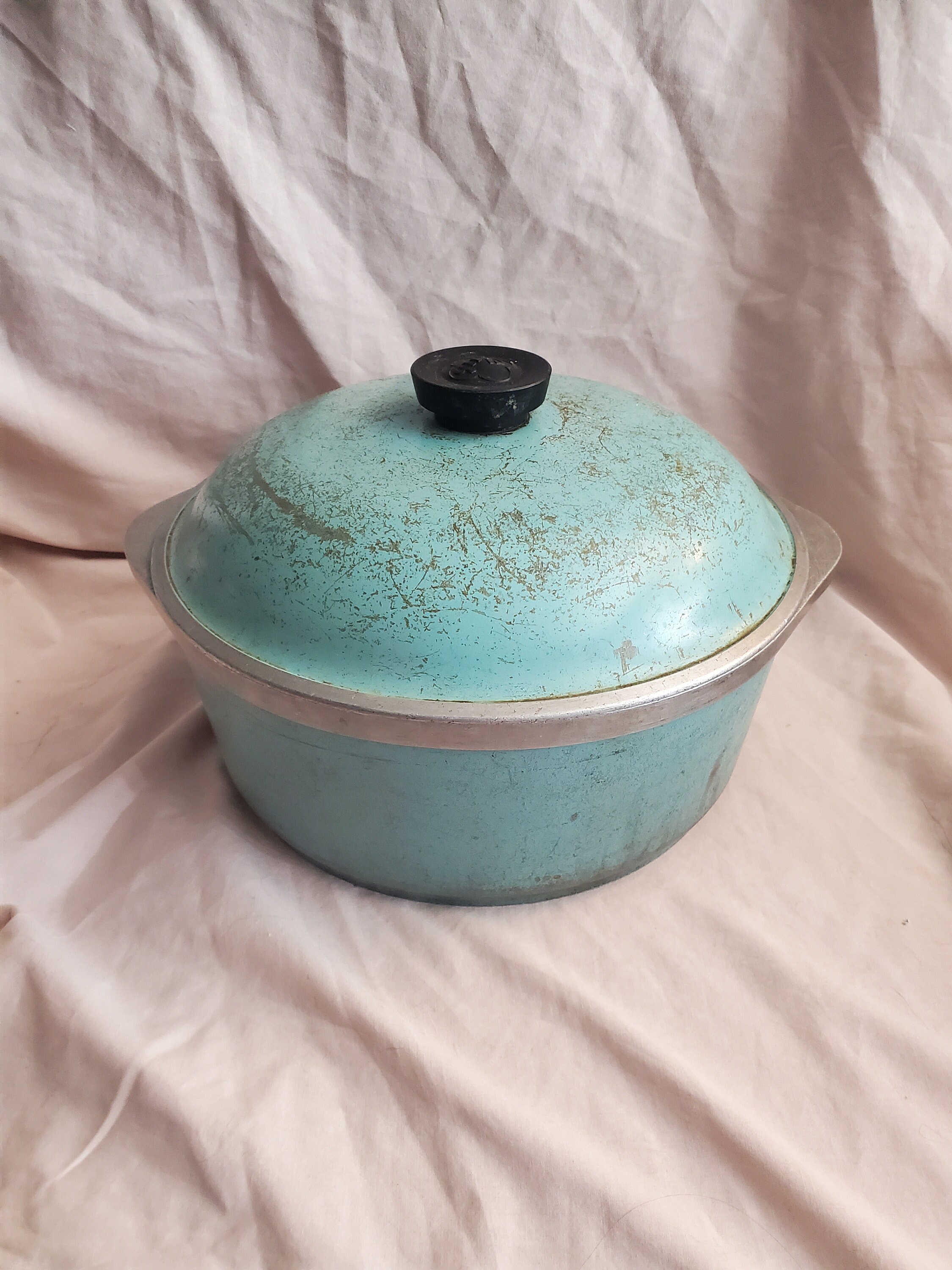 Large Enamelware Pan, 16 x 12.5, Vintage Collection